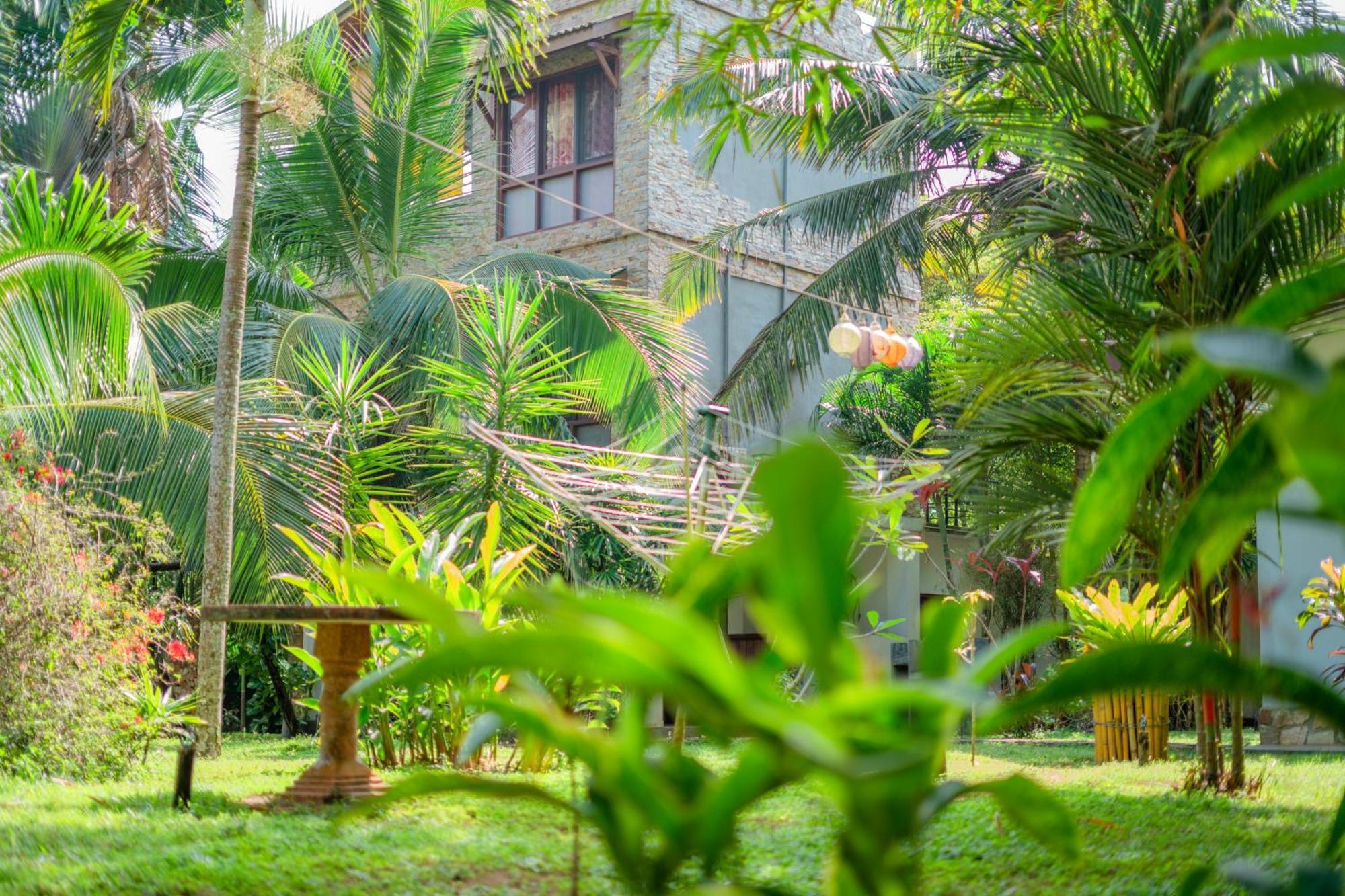 Villa Lanka Relax Hikkaduwa Exteriör bild